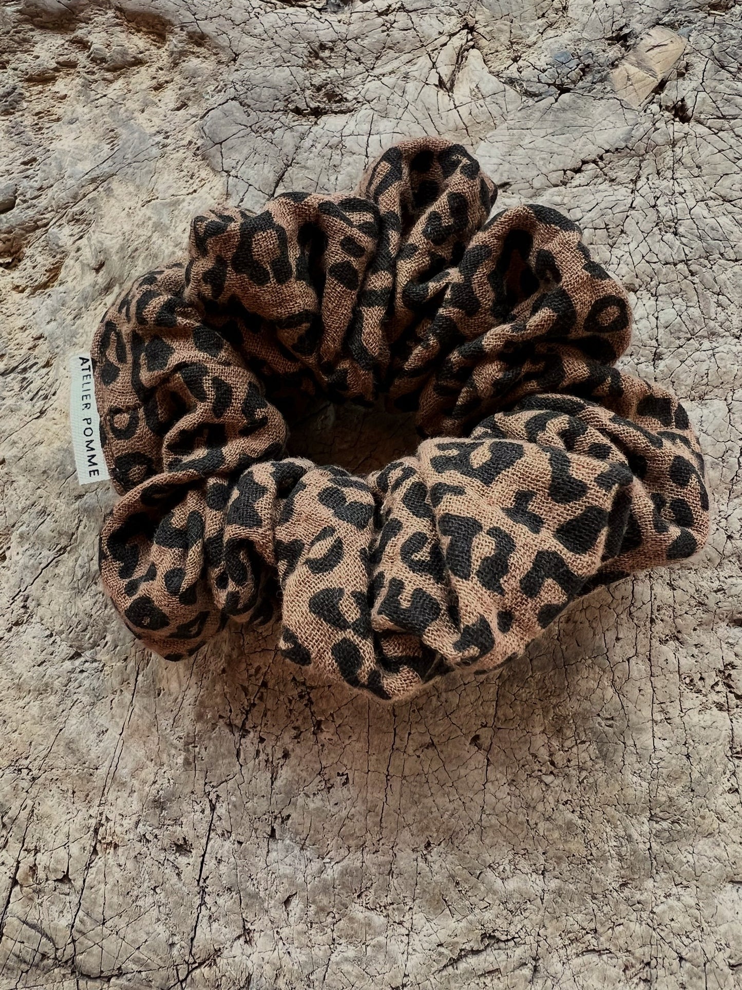 Atelier Pomme Leo Scrunchie